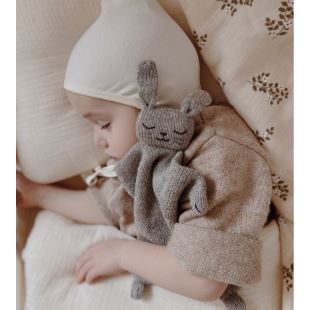 MAIN SAUVAGE - DOUDOU PLAT TRICOTÉ | LAPIN GRIS
