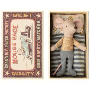 MAILEG - PETIT FRÈRE SOURIS DANS LA BOÎTE